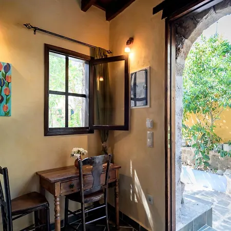 Secret Garden - Old Town - Couples *